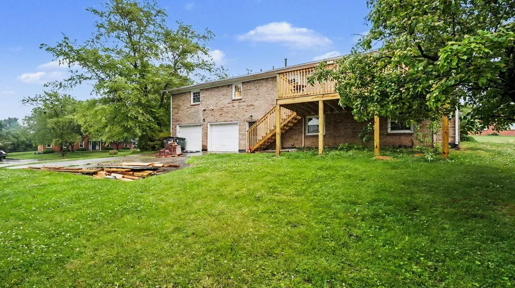 1817 Barwick Drive Lexington KY 40505