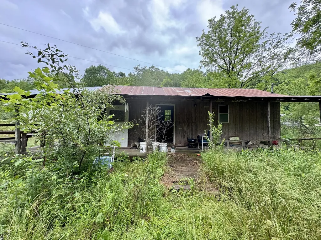 88 Mae Gumm Road Tyner KY 40486