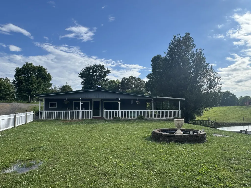 527 Gentry Mill Road Columbia KY 42728