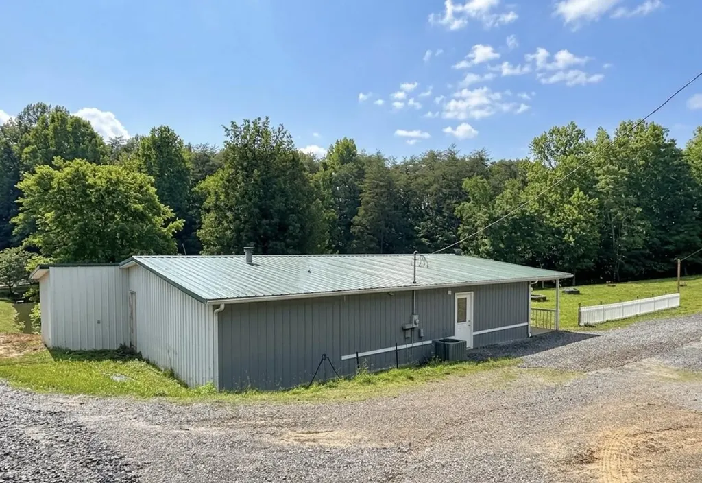 527 Gentry Mill Road Columbia KY 42728