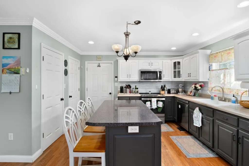 41 Lakeside Drive London KY 40741