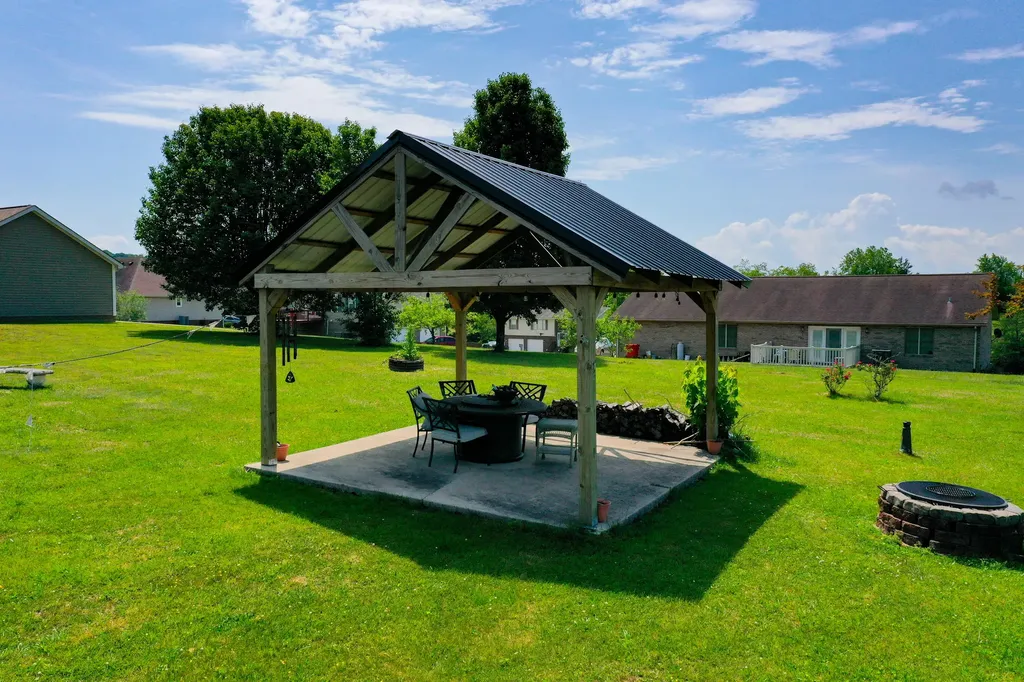 41 Lakeside Drive London KY 40741