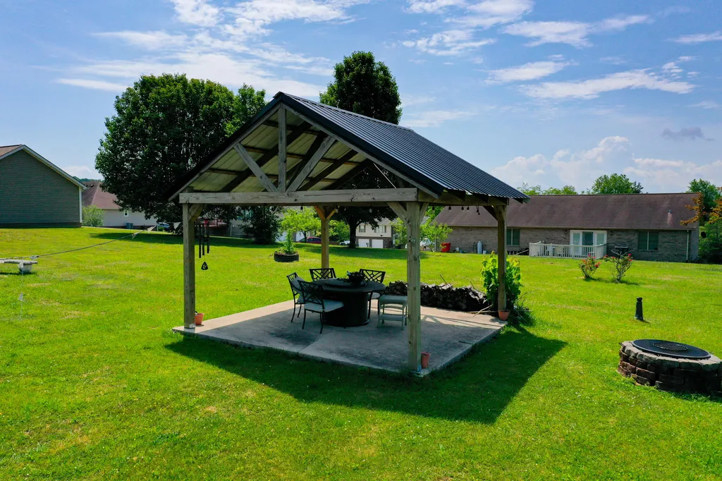 41 Lakeside Drive London KY 40741