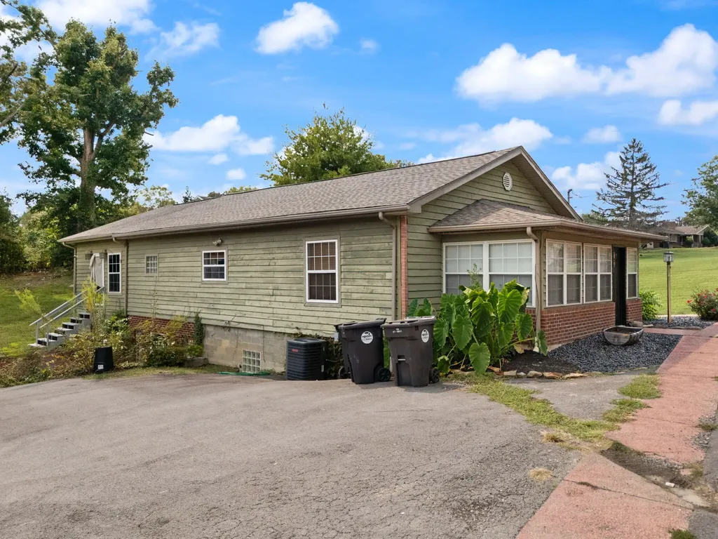 965 Gordon Hill Pike Corbin KY 40701