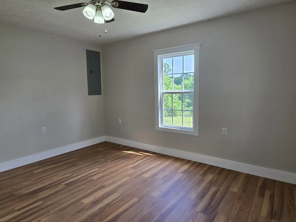 8276 Ky-1247 Science Hill KY 42553