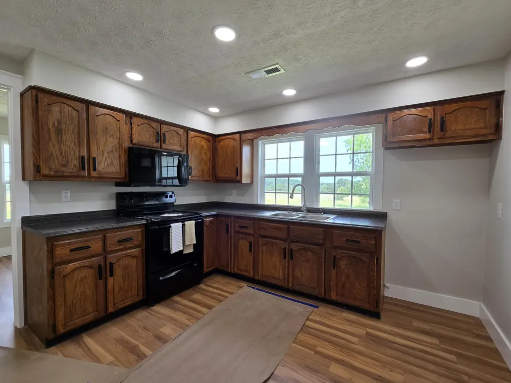 8276 Ky-1247 Science Hill KY 42553