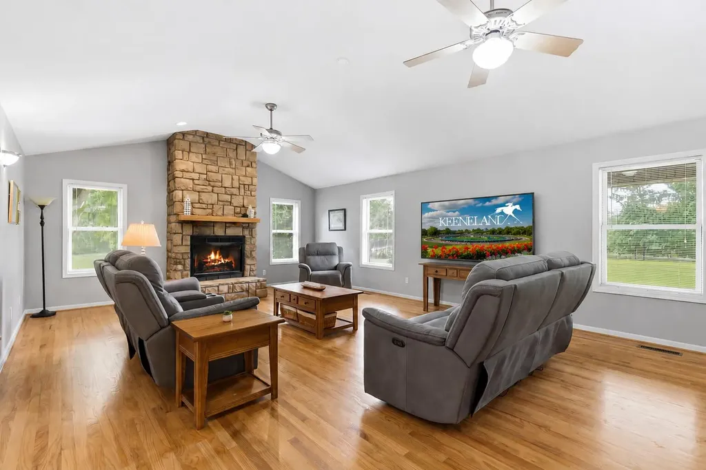 863 Mink Run Road Frankfort KY 40601