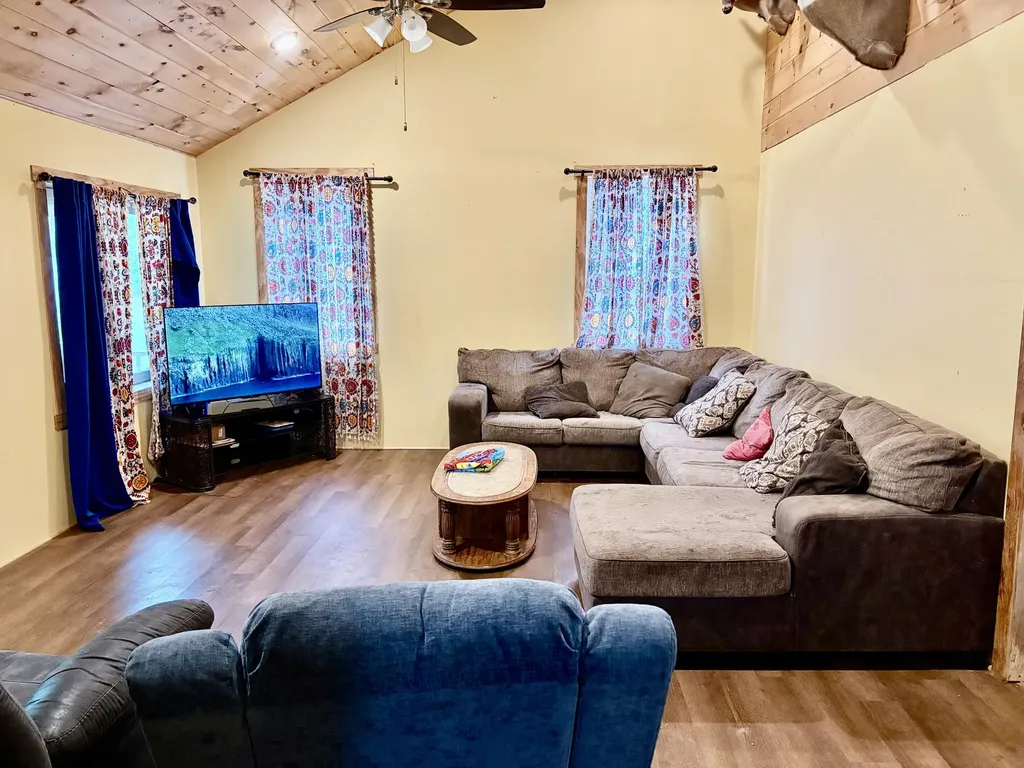 915 Oscar Morgan Road Strunk KY 42649