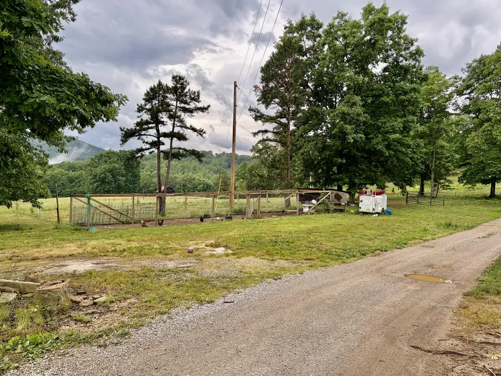 915 Oscar Morgan Road Strunk KY 42649