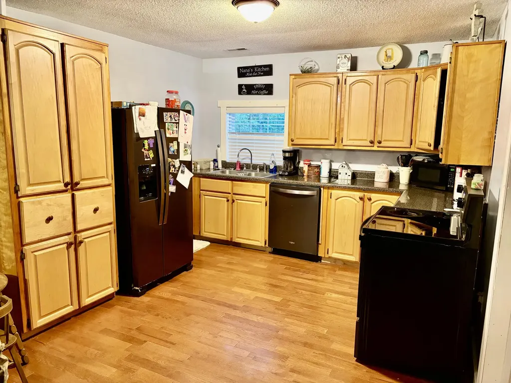 915 Oscar Morgan Road Strunk KY 42649