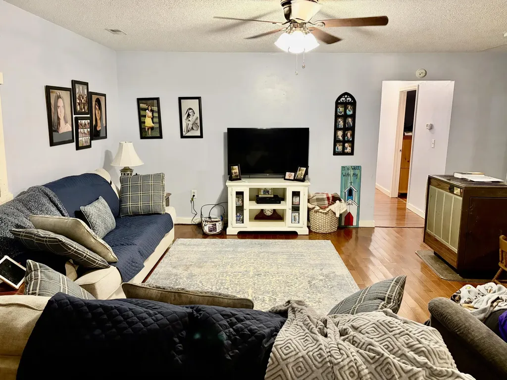 915 Oscar Morgan Road Strunk KY 42649