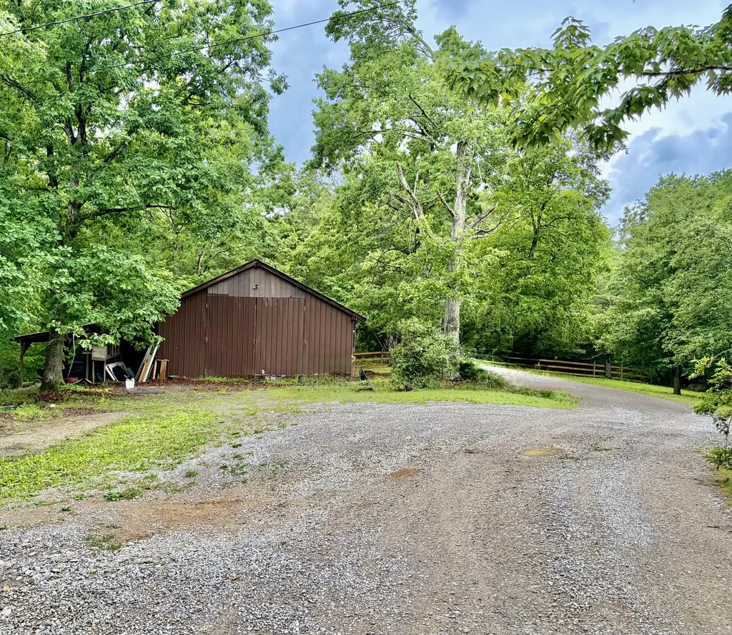 915 Oscar Morgan Road Strunk KY 42649