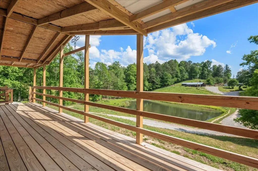 136 Sonic Drive Keavy KY 40737