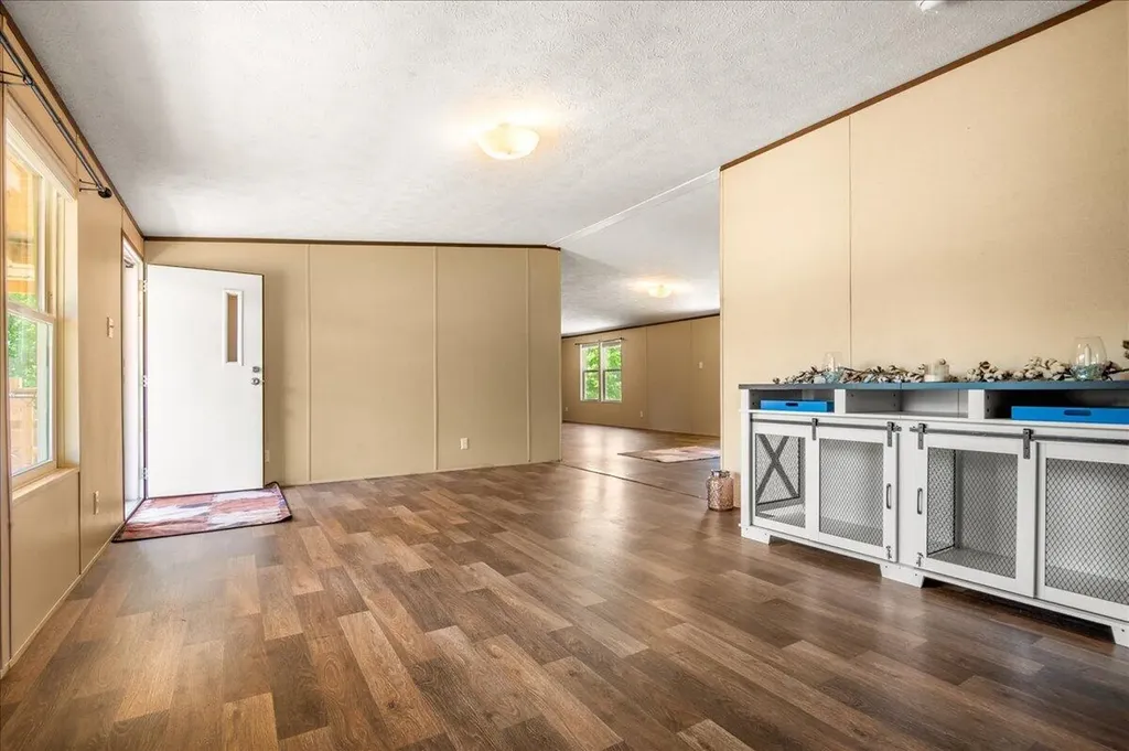 136 Sonic Drive Keavy KY 40737