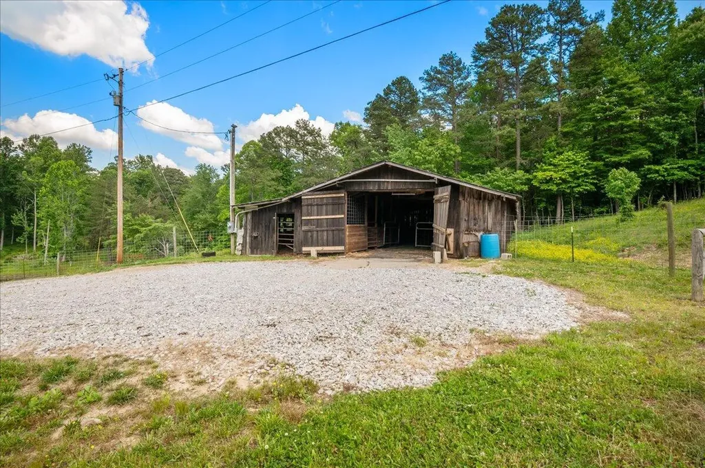 136 Sonic Drive Keavy KY 40737