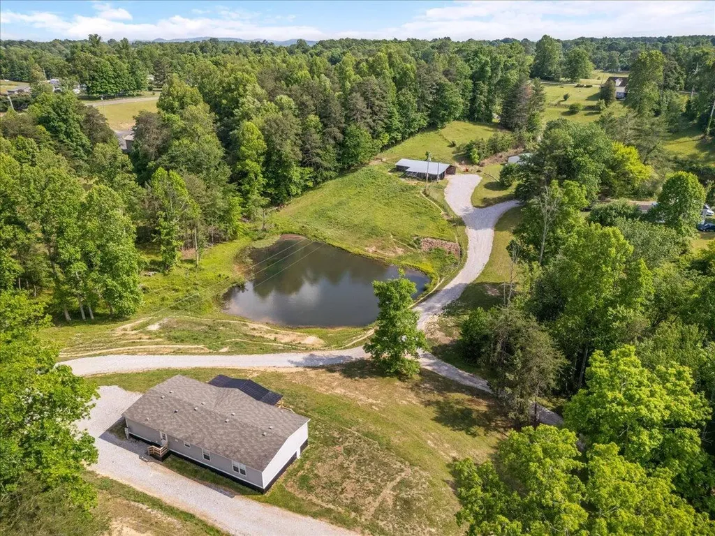 136 Sonic Drive Keavy KY 40737