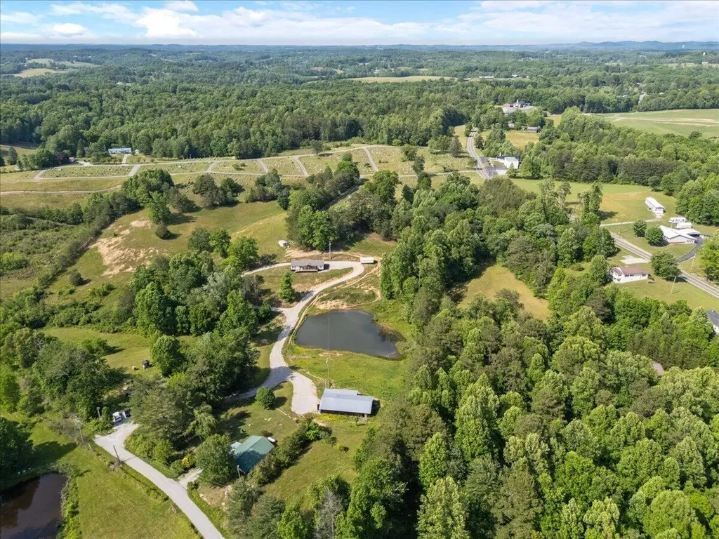 136 Sonic Drive Keavy KY 40737