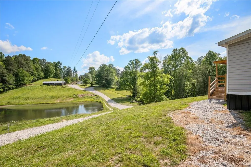 136 Sonic Drive Keavy KY 40737