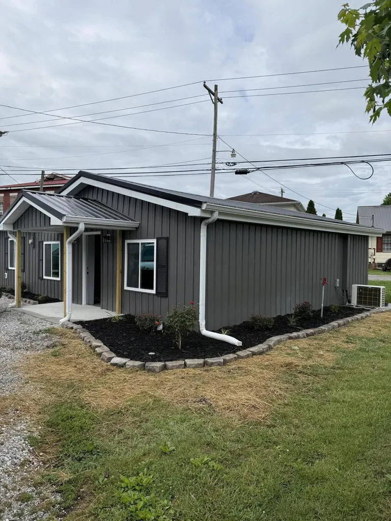 161 S Allison Avenue Barbourville KY 40906