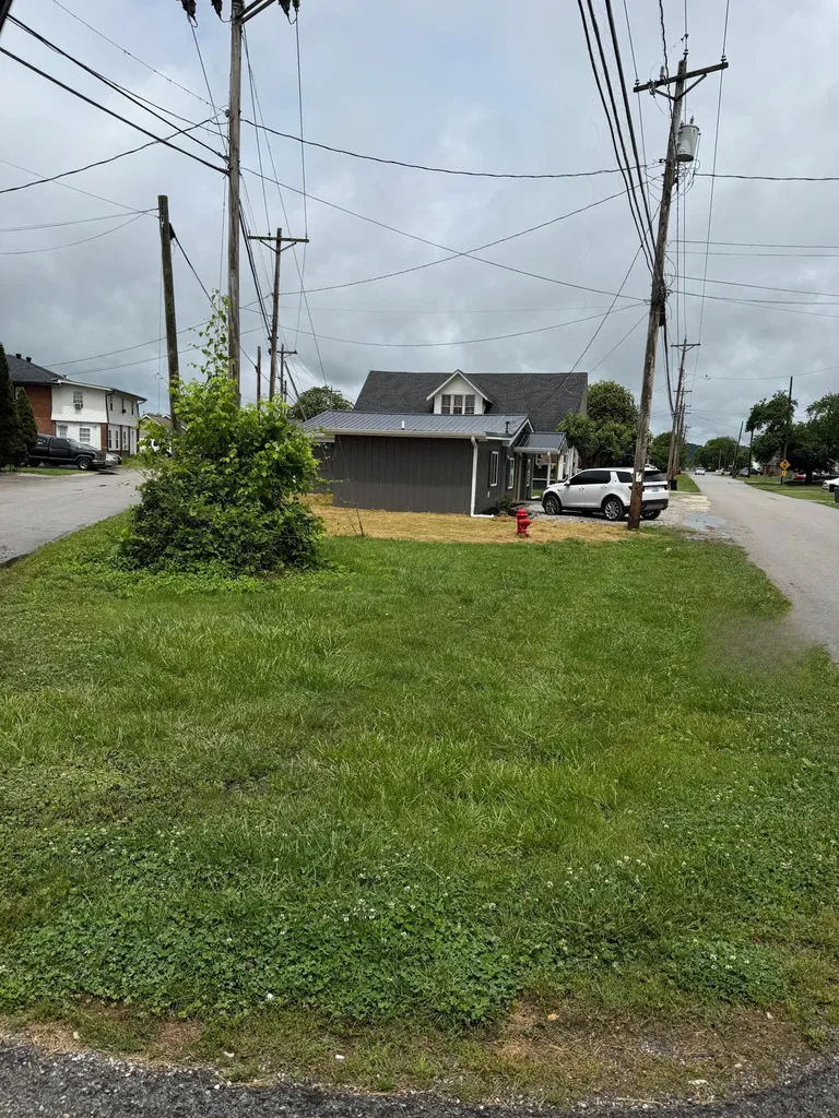161 S Allison Avenue Barbourville KY 40906