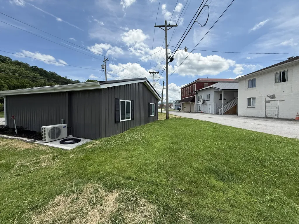 161 S Allison Avenue Barbourville KY 40906