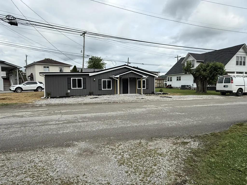 161 S Allison Avenue Barbourville KY 40906