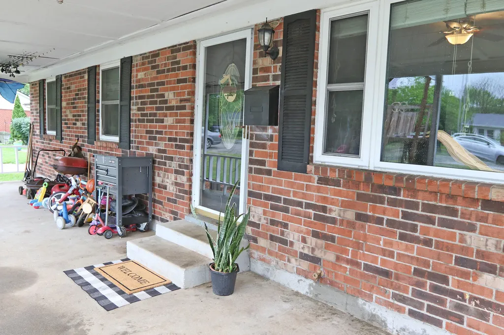 1260 Hialeiah Court Lexington KY 40517