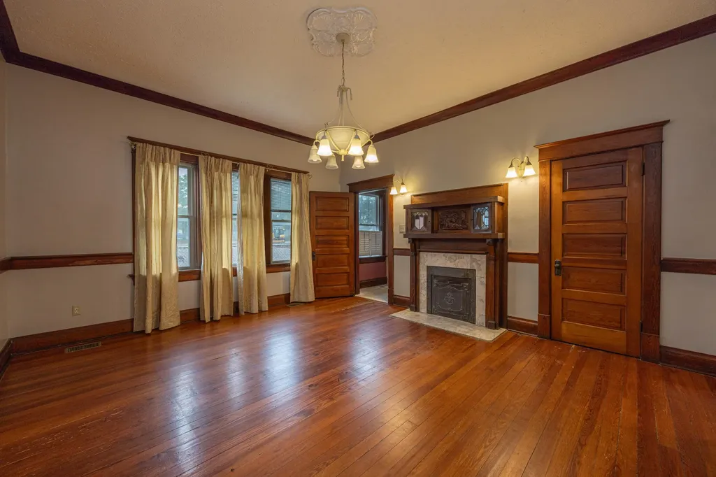 1515 Main Street Paris KY 40361