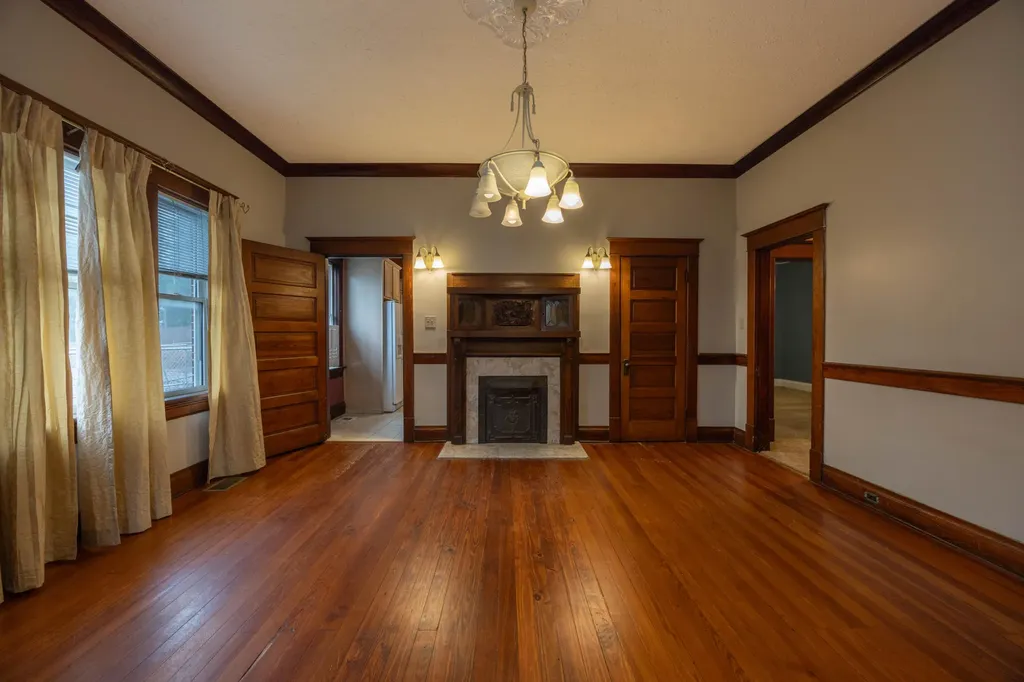 1515 Main Street Paris KY 40361