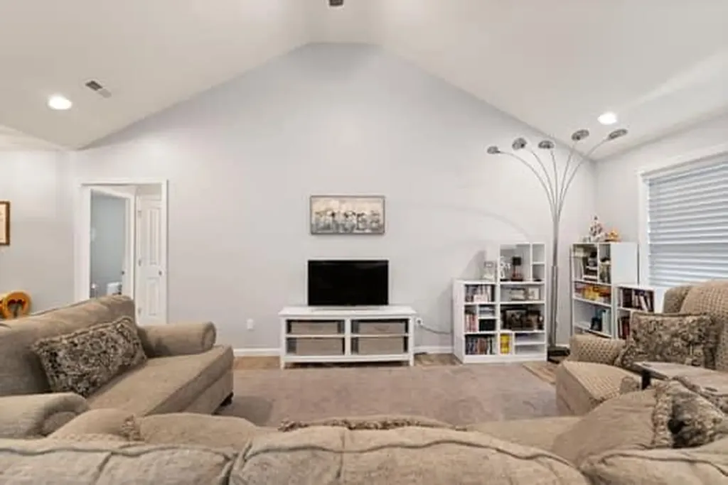 424 Middle Creek Way Berea KY 40403