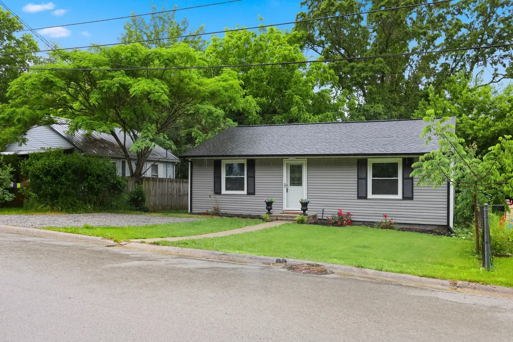 79 Central Avenue Berea KY 40403