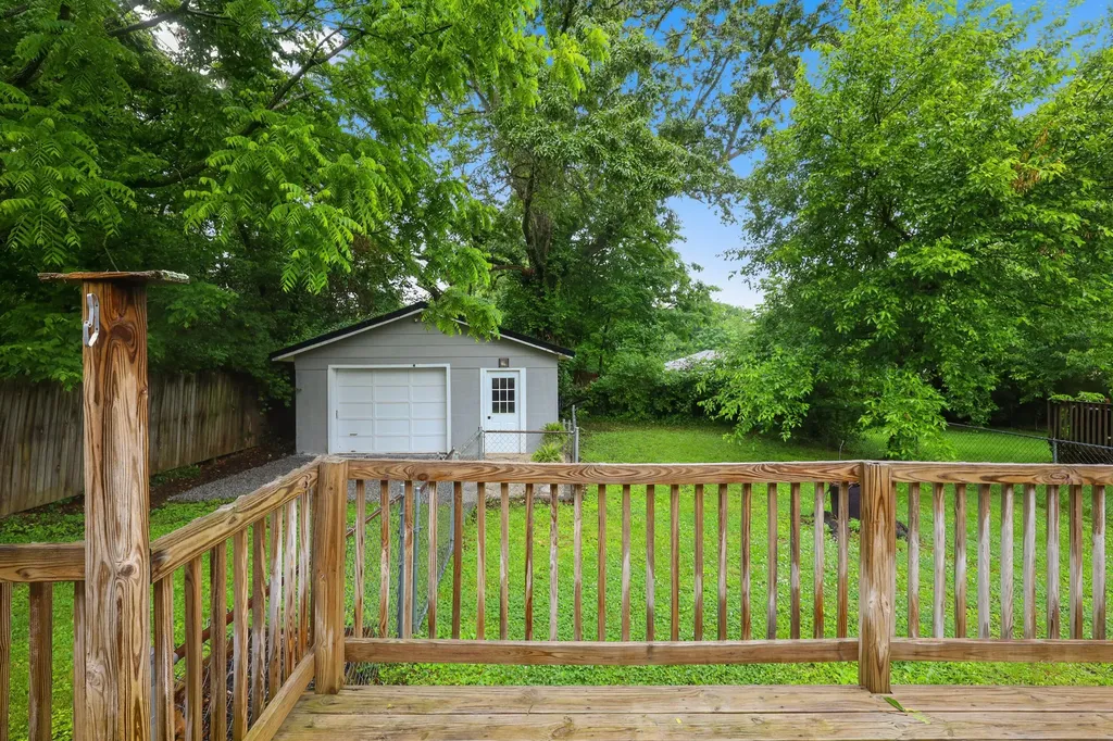 79 Central Avenue Berea KY 40403