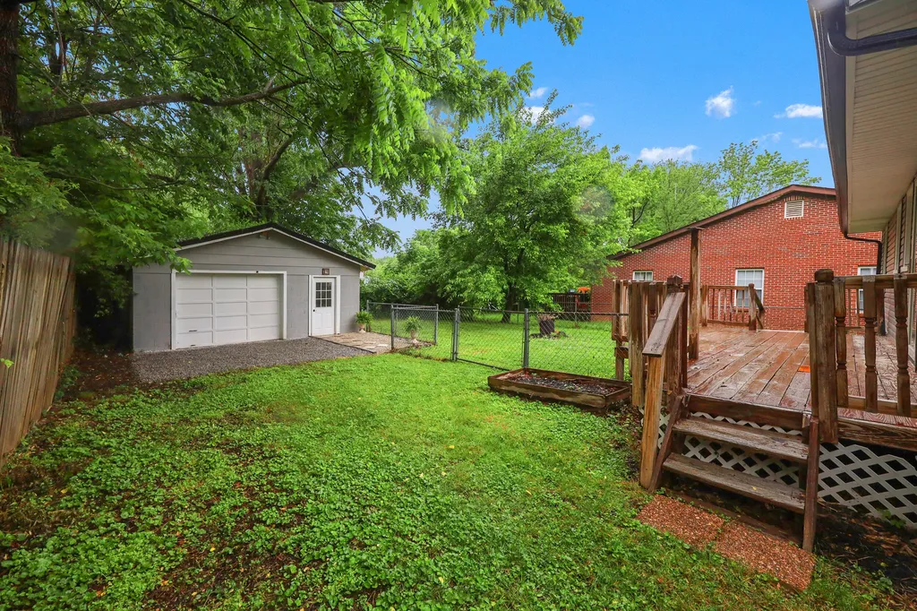 79 Central Avenue Berea KY 40403
