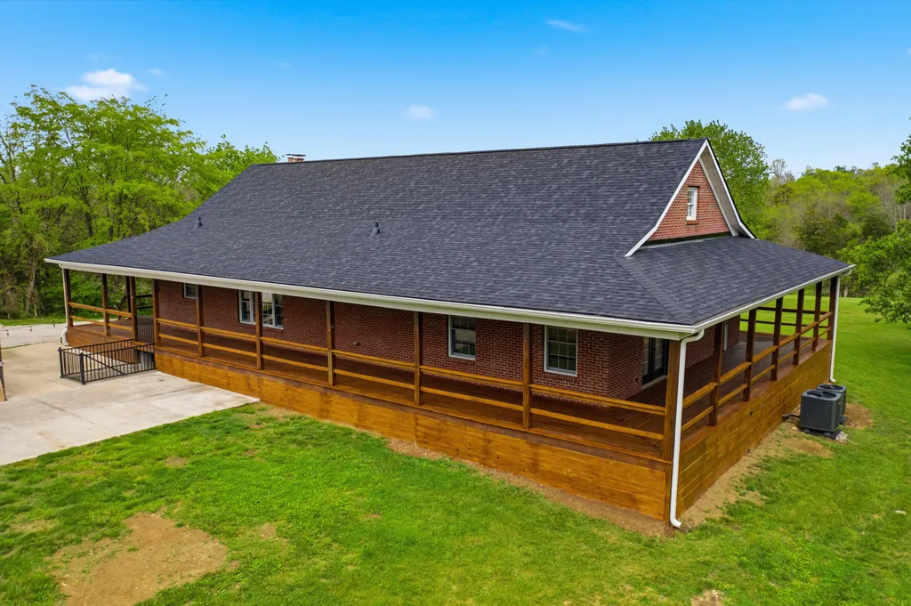 1380 Rice Road Lawrenceburg KY 40342