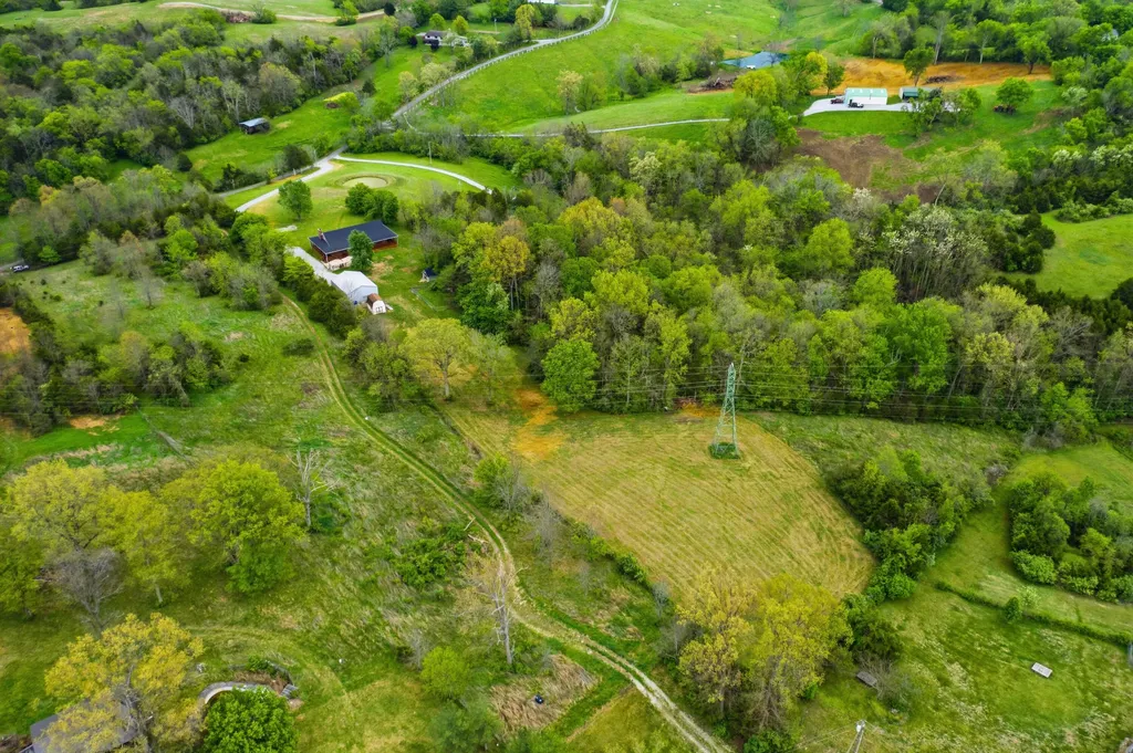 1380 Rice Road Lawrenceburg KY 40342
