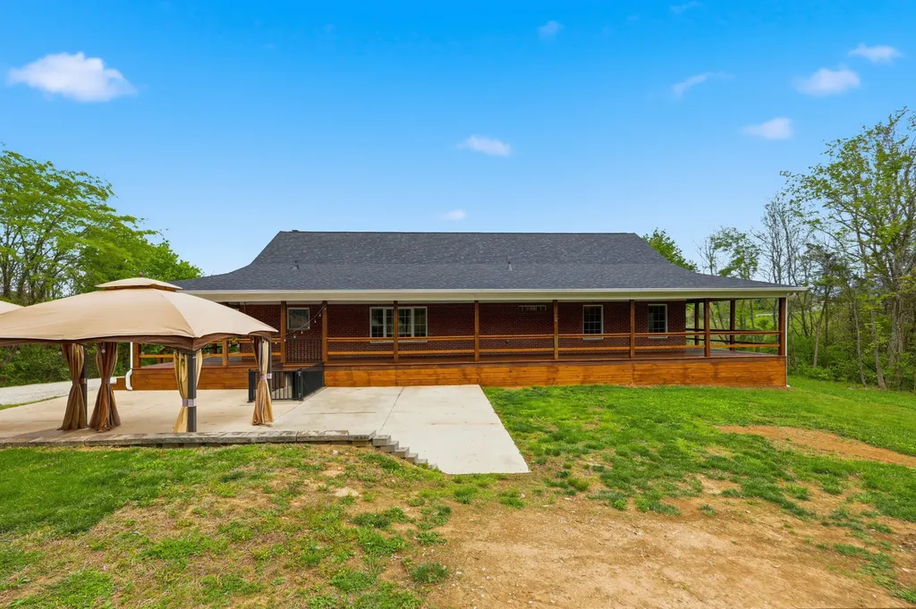1380 Rice Road Lawrenceburg KY 40342
