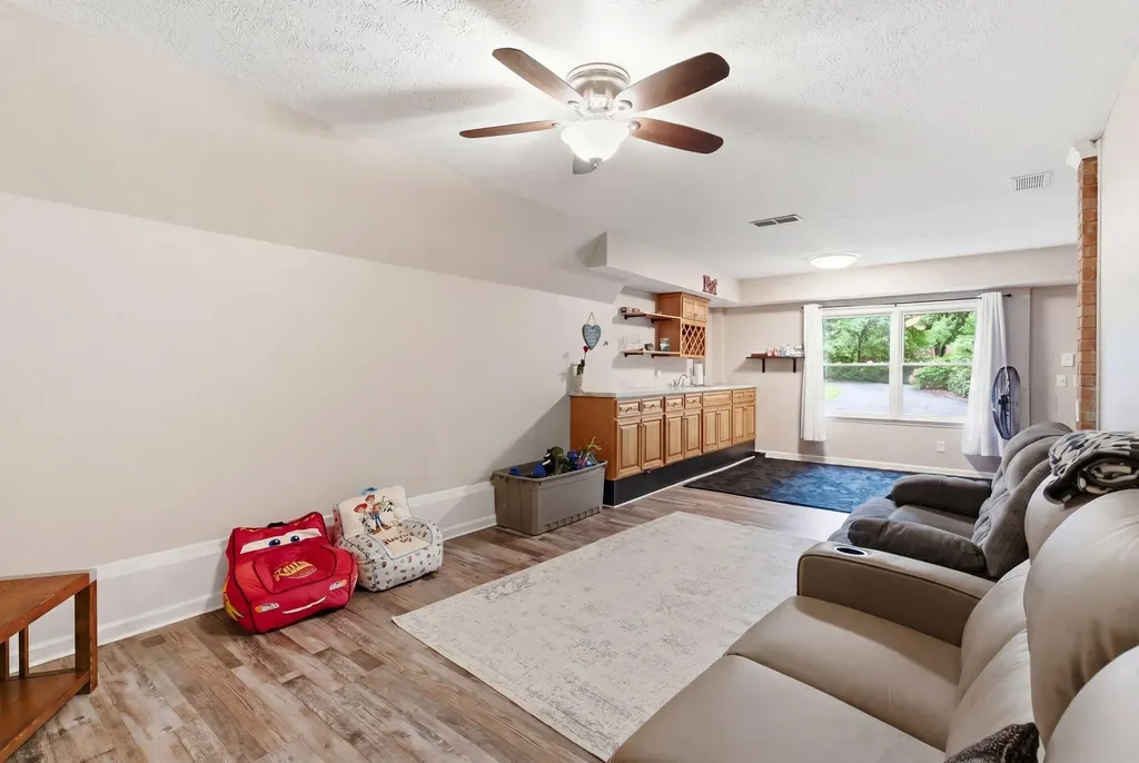 601 S Dogwood Drive Berea KY 40403