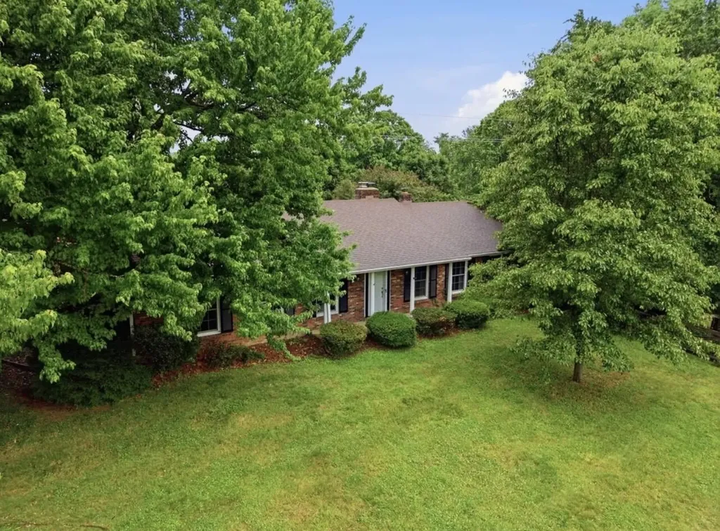 601 S Dogwood Drive Berea KY 40403