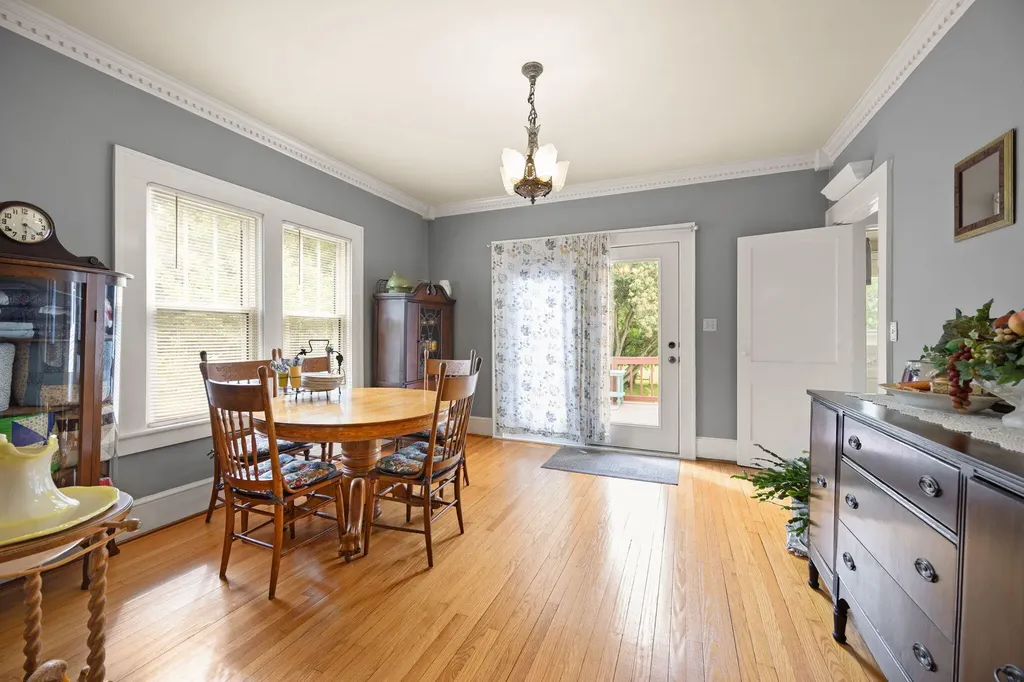 203 Wall Street Columbia KY 42728