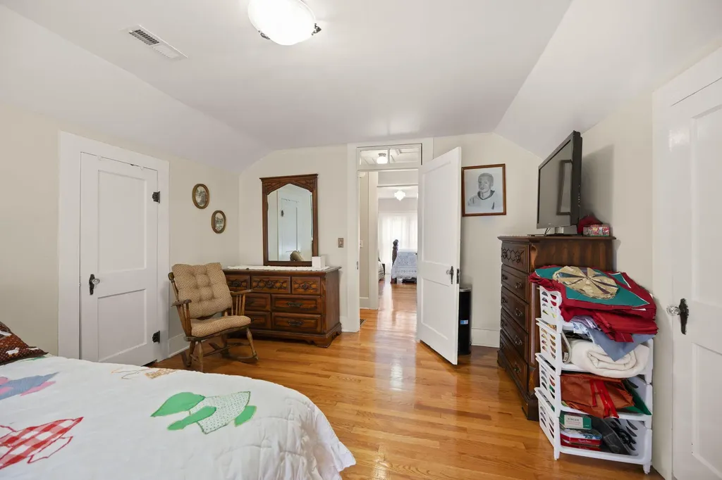 203 Wall Street Columbia KY 42728