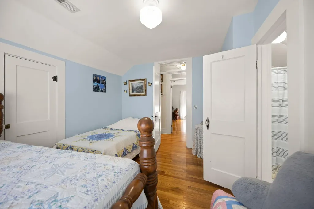 203 Wall Street Columbia KY 42728