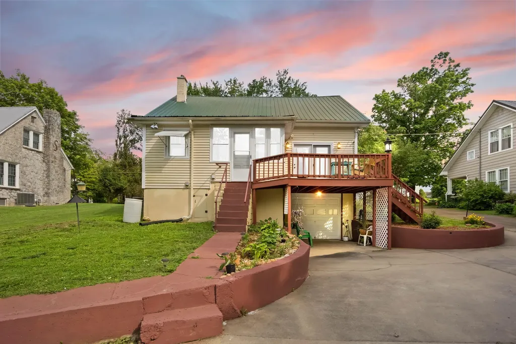 203 Wall Street Columbia KY 42728