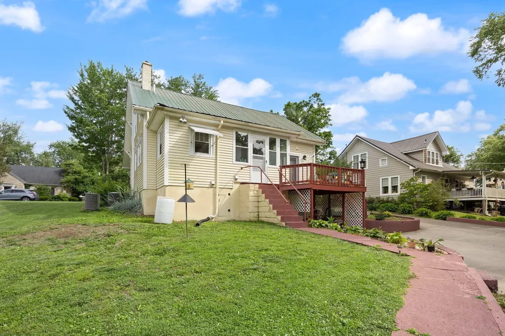 203 Wall Street Columbia KY 42728