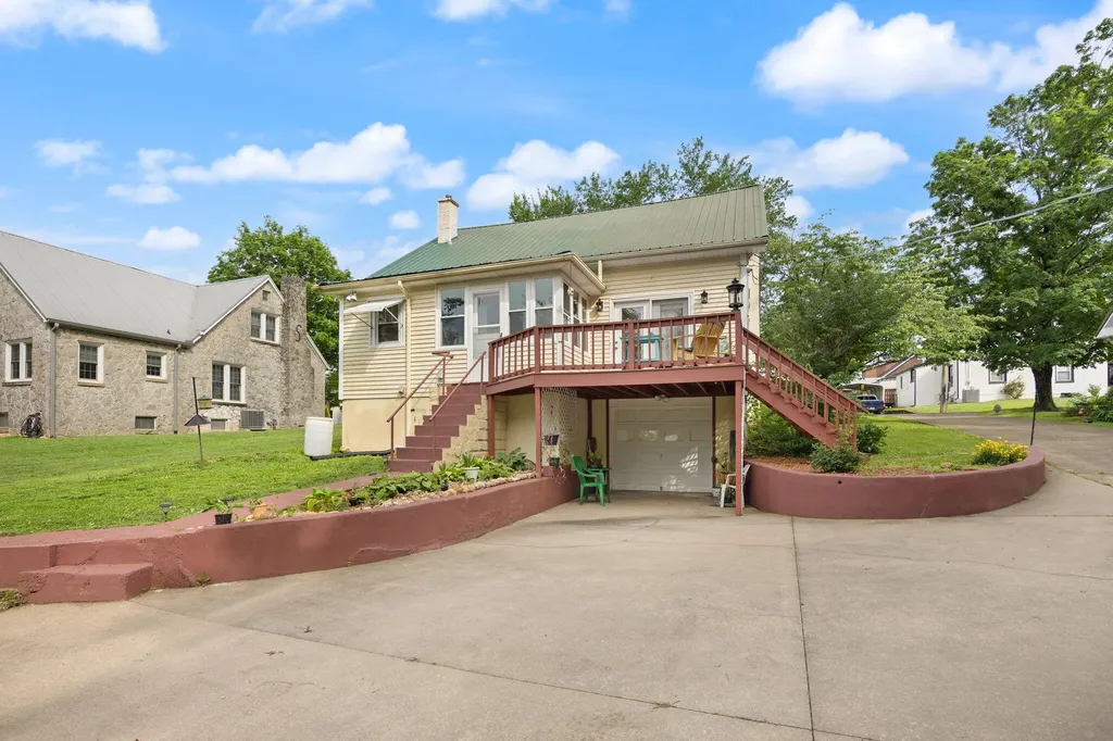 203 Wall Street Columbia KY 42728
