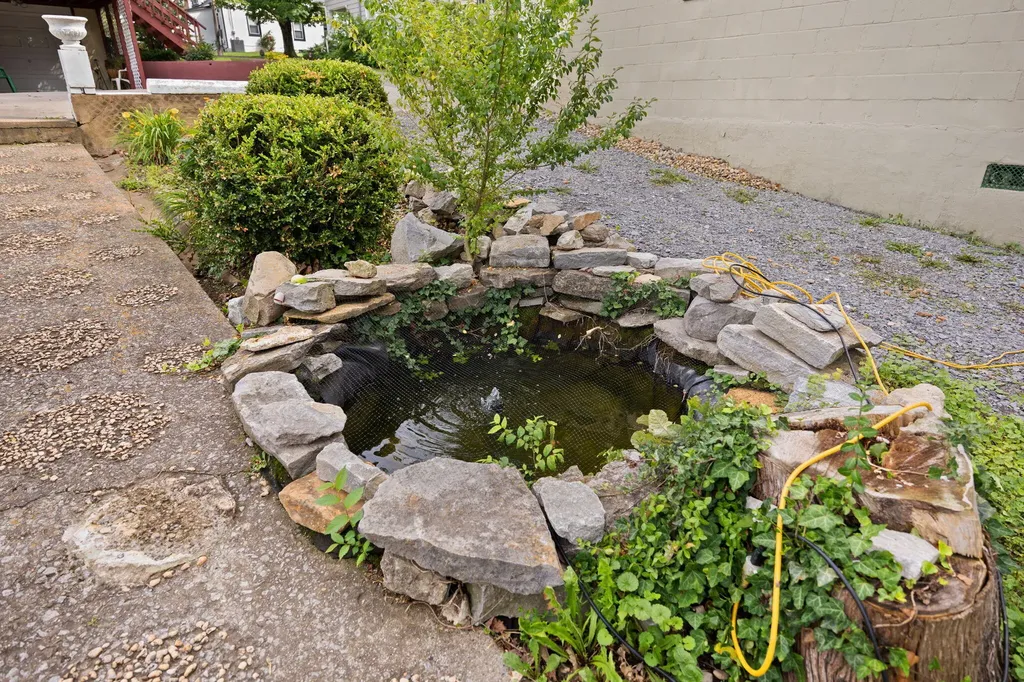 203 Wall Street Columbia KY 42728