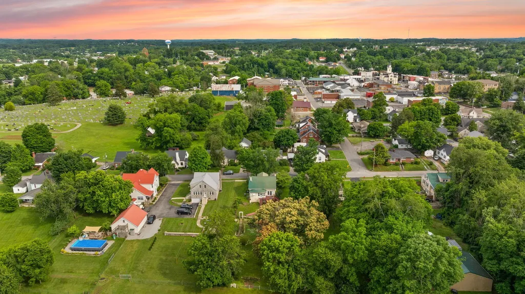 203 Wall Street Columbia KY 42728