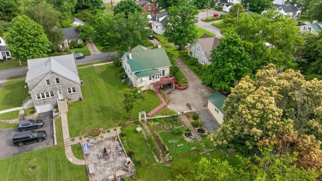 203 Wall Street Columbia KY 42728