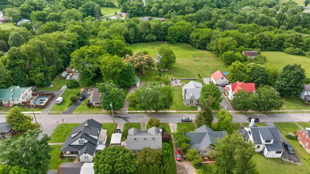 203 Wall Street Columbia KY 42728