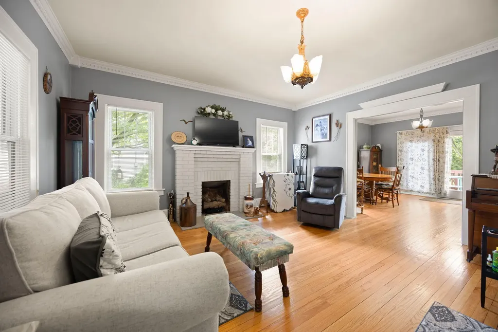 203 Wall Street Columbia KY 42728