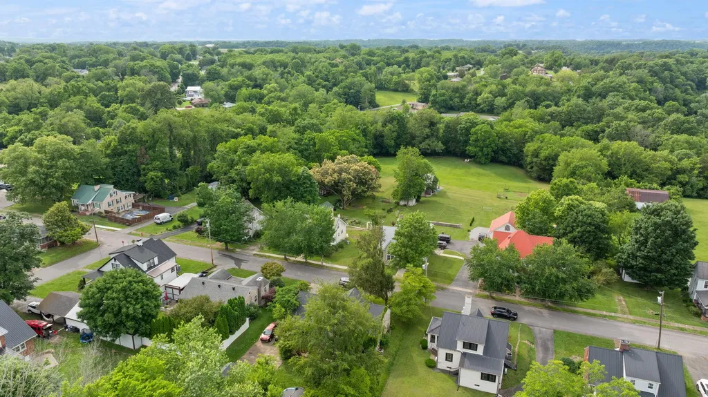 203 Wall Street Columbia KY 42728